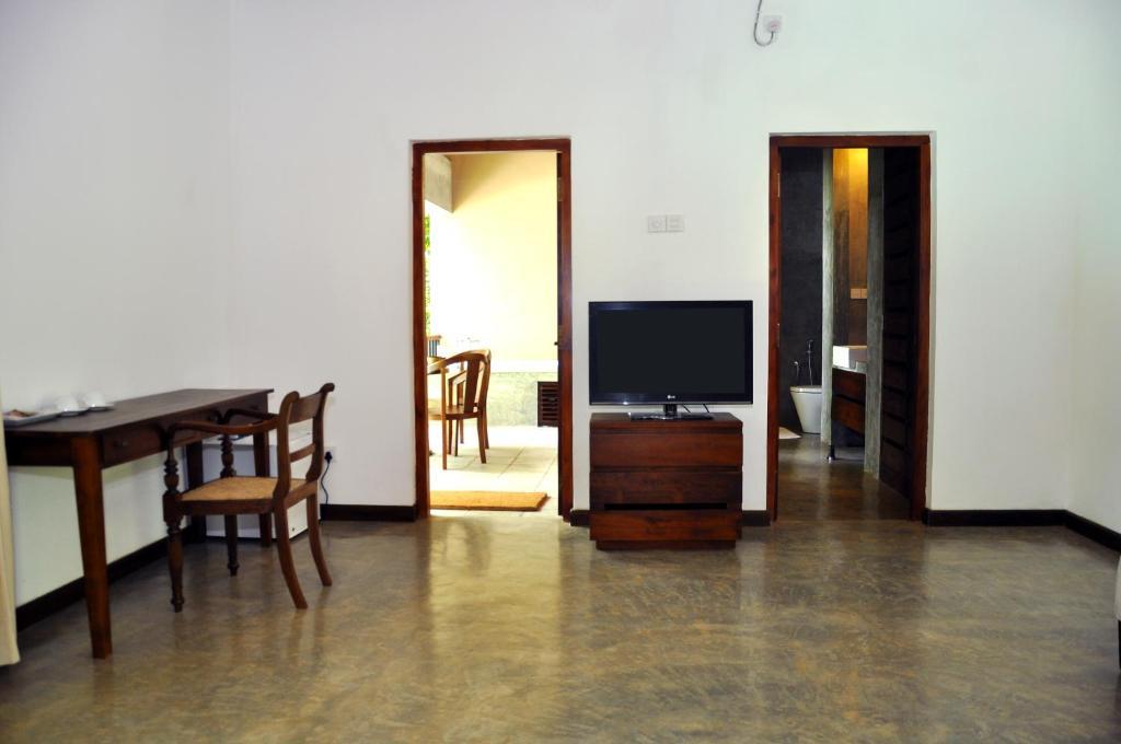 Roman Lake Ayurveda Boutique Resort - Level 1 Certified Ahungalla Pokoj fotografie